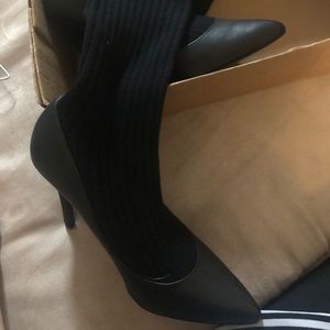 Charles David sweater pumps